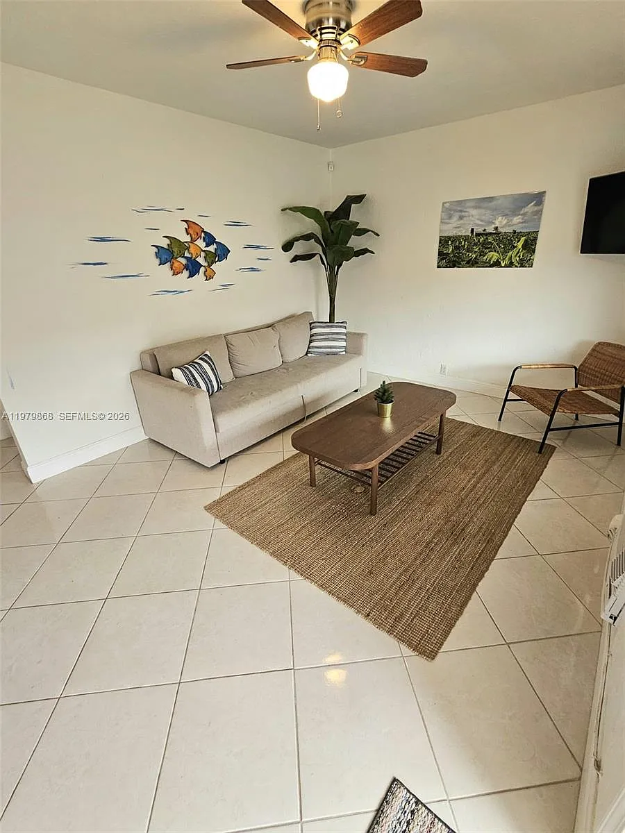 Building Photo - 7400 Harding Ave #22