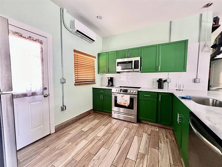 821 Mulberry St #D — Photo 11