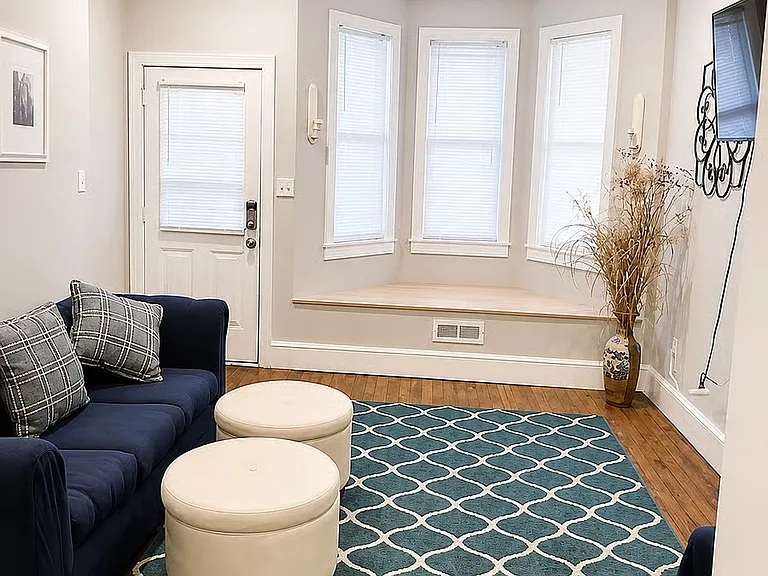 140 Polk St — Photo 2