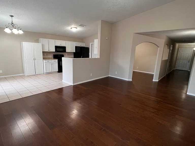6432 Freemont Hills Loop NE — Photo 7