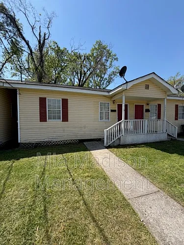 1419 Richards St Photo 1
