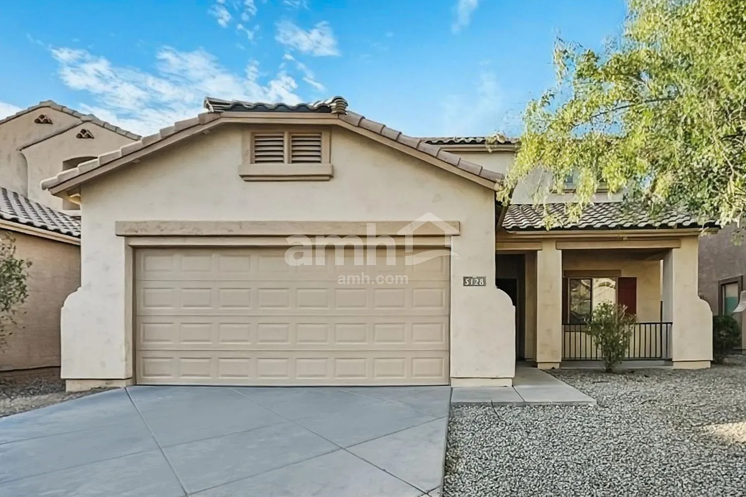 4 bed, 2.5 bath, 2368 sqft, $2,275 — Photo 1