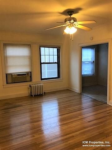 1st image of 526 W Briar Pl #9D