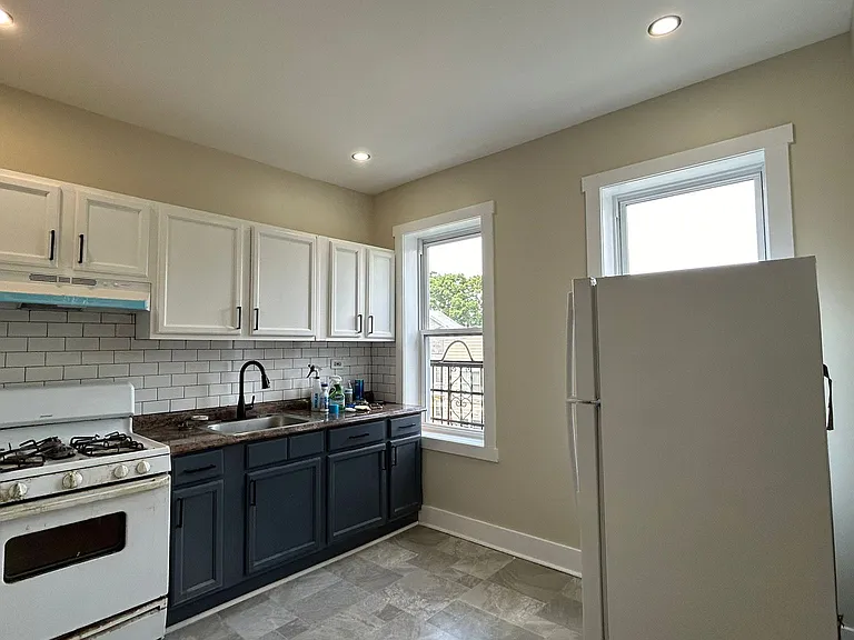 3 Warner Ave #6E — Photo 1