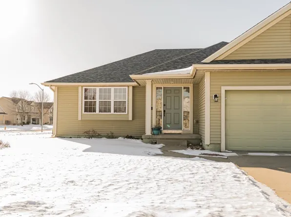 4300 130th Cir, Urbandale, IA 50323