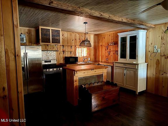 4th image of 178 Wadsworth Rd