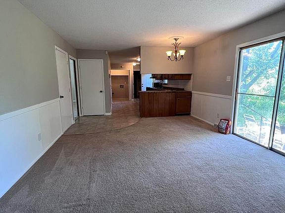 4th image of 2245 SW Belle Ave