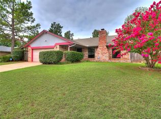801 Lakeside Cir, Edmond, OK 73012