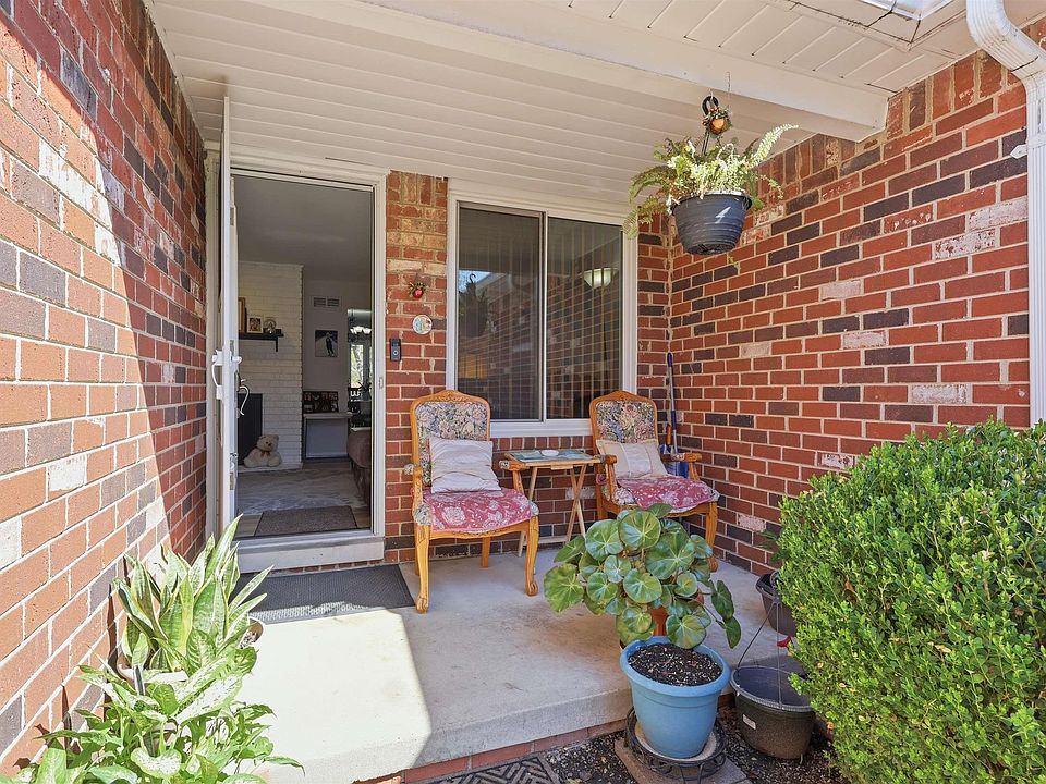 42211 Toddmark Ln, photo 3