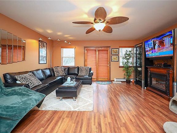 4th image of 44 Slayton Ave