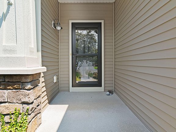 5th image of 6169 Bellflower Ct SE