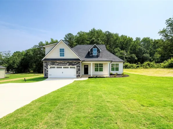 617 Spearman Rd, Pelzer, SC 29669