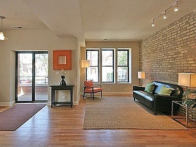 3rd image of 837 N Washtenaw Ave Fl 1