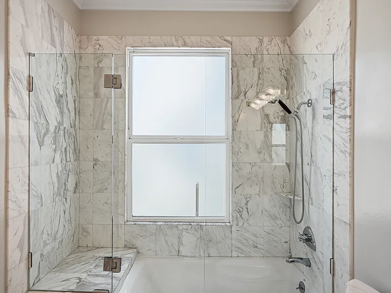1818 Taylor St — Photo 29