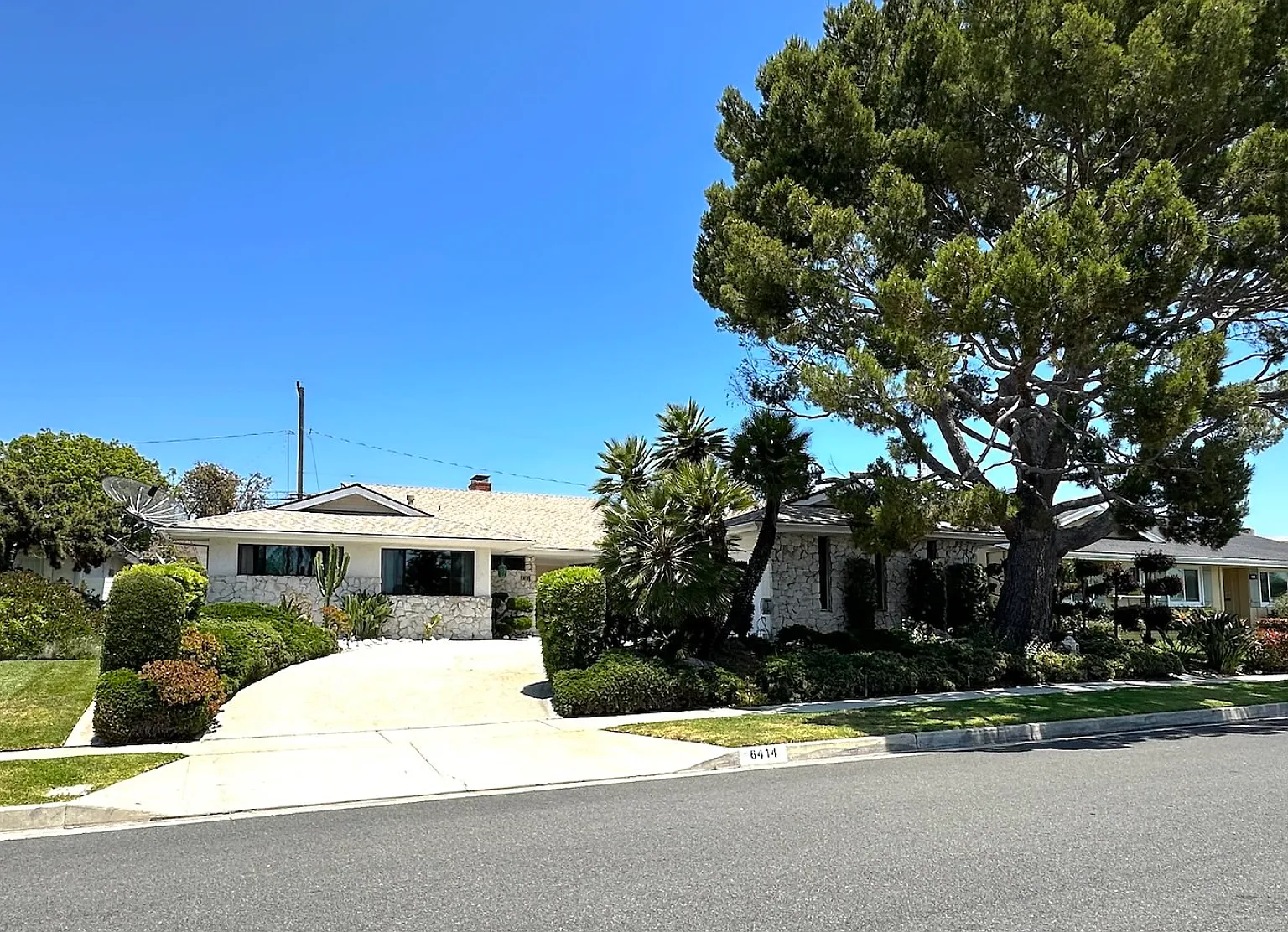 6414 Senford Ave — Photo 3