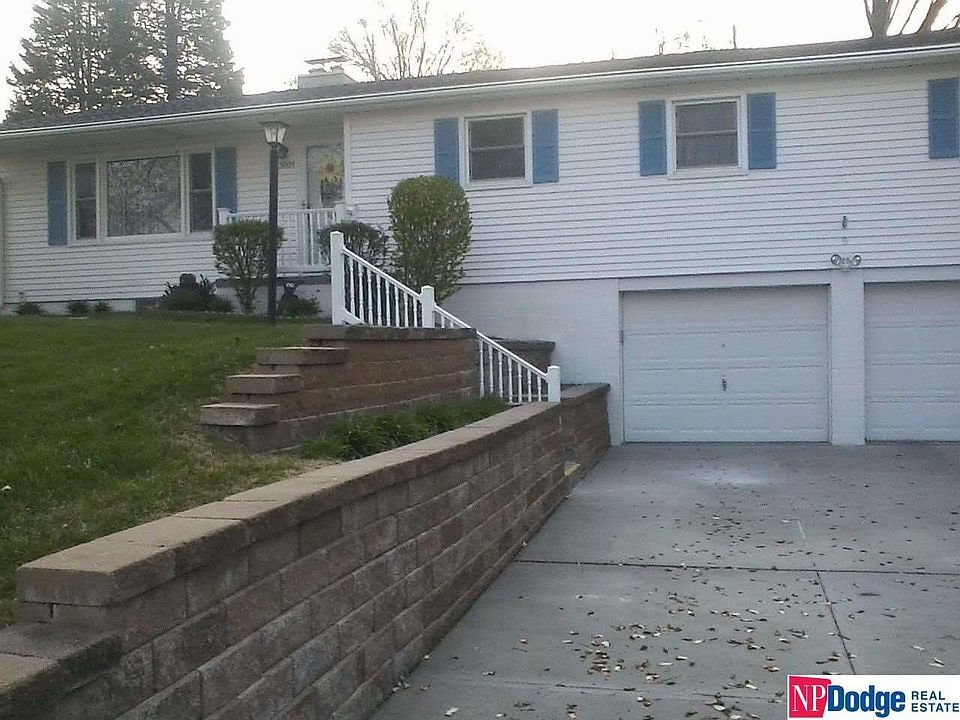 1st image of 3005 S 106th St