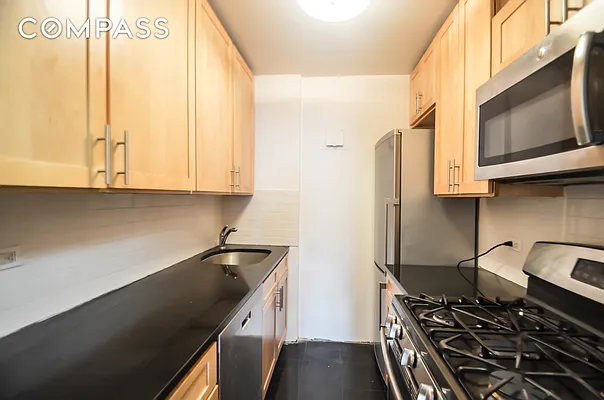 Rented by Compass | media 13