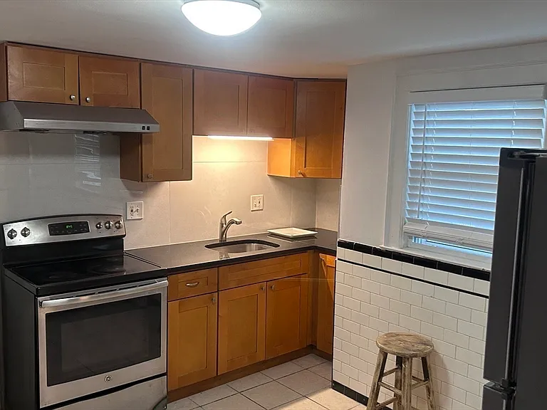 182 West St #1 — Photo 6