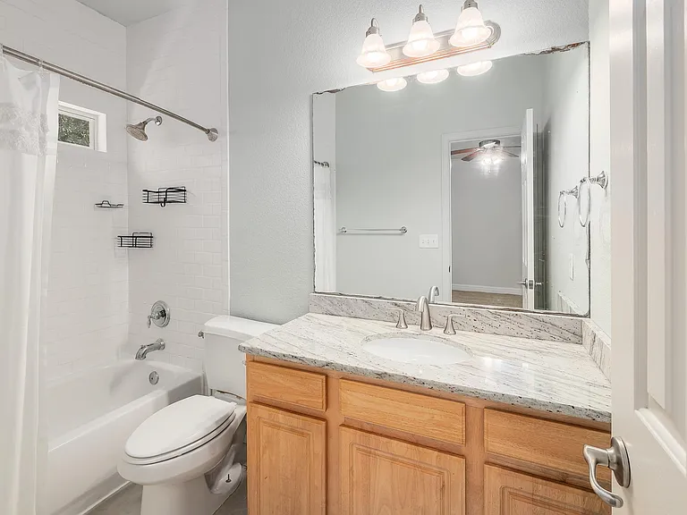 4803 Pecan Springs Rd #B — Photo 16
