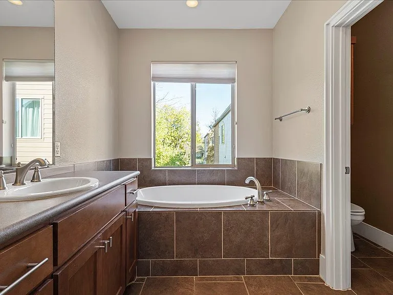 1601 Houston St #3 — Photo 14
