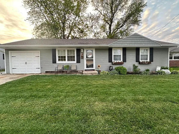 29 Birch Ln, Williamsville, IL 62693
