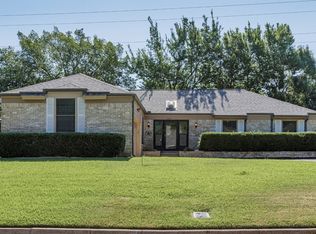 2805 Hedgeway Dr, Arlington, TX 76016