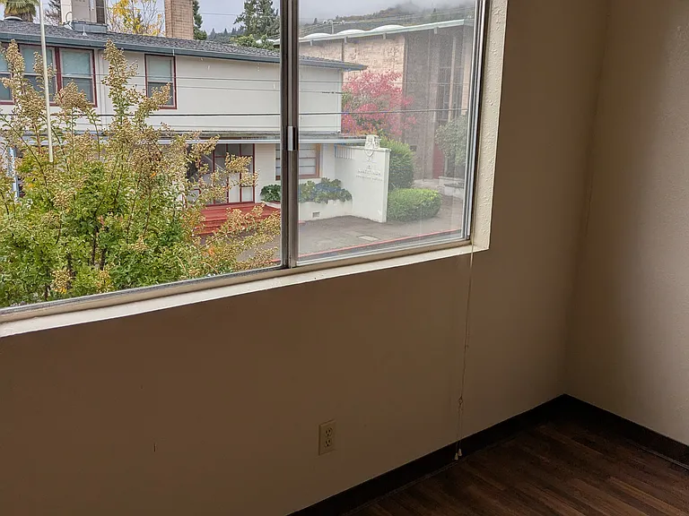 910 W Church St #3 — Photo 7
