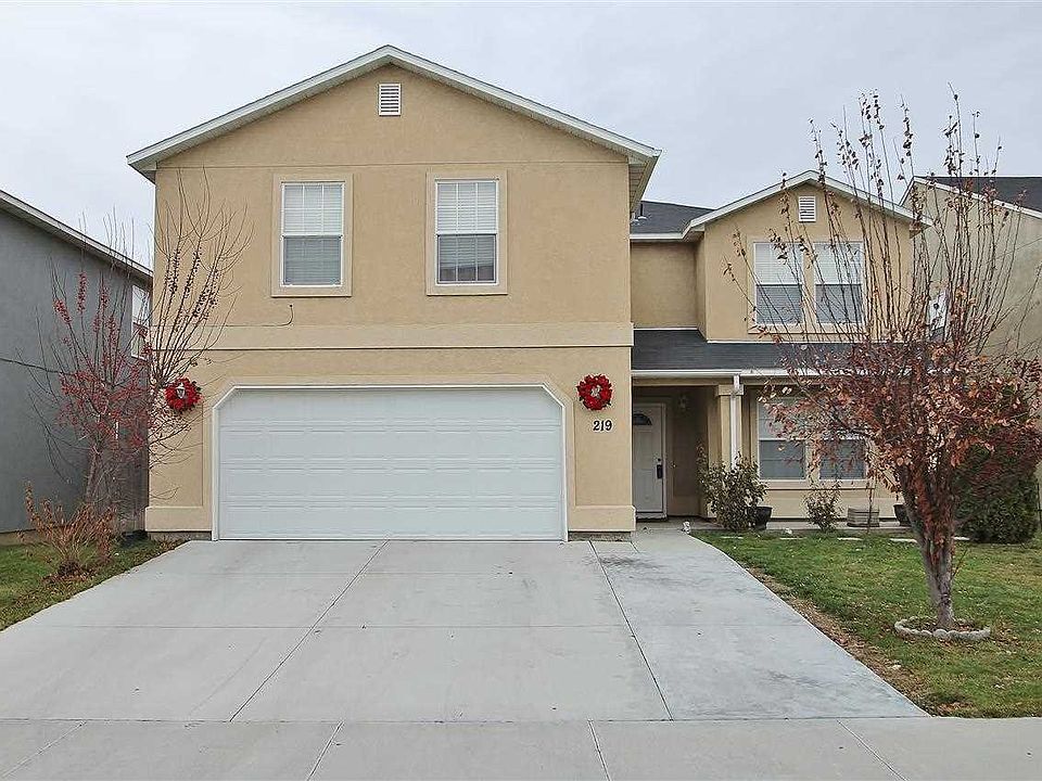 1st image of 219 Forest Park Way