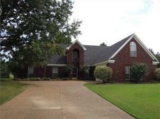 8047 Cd Smith Rd, Germantown, TN 38138