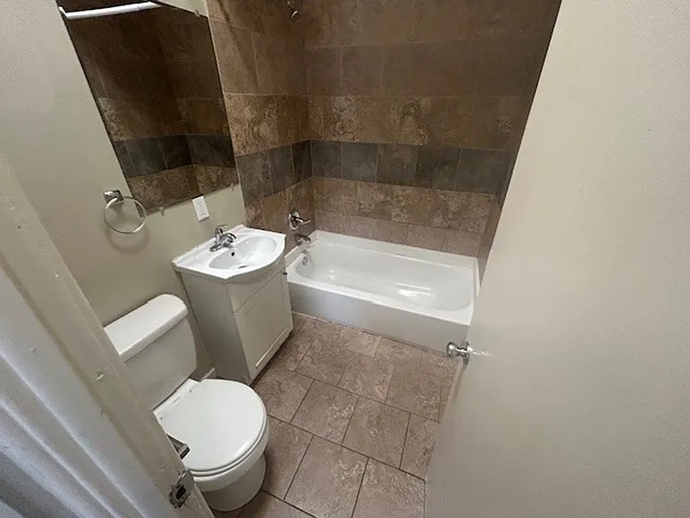 2721 S Minnesota Ave — Photo 8