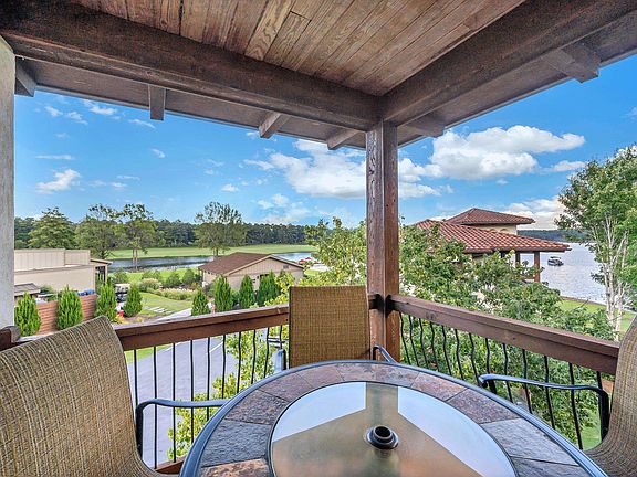 4th image of 473 Cuscowilla Dr