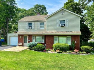 9 Southwood Pl, White Plains, NY 10607