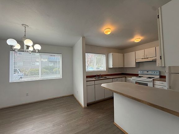 3rd image of 11211 Woodinville Dr APT 2