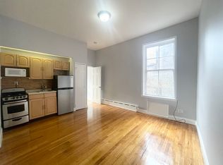 301 W 13th St APT 3D, New York, NY 10014