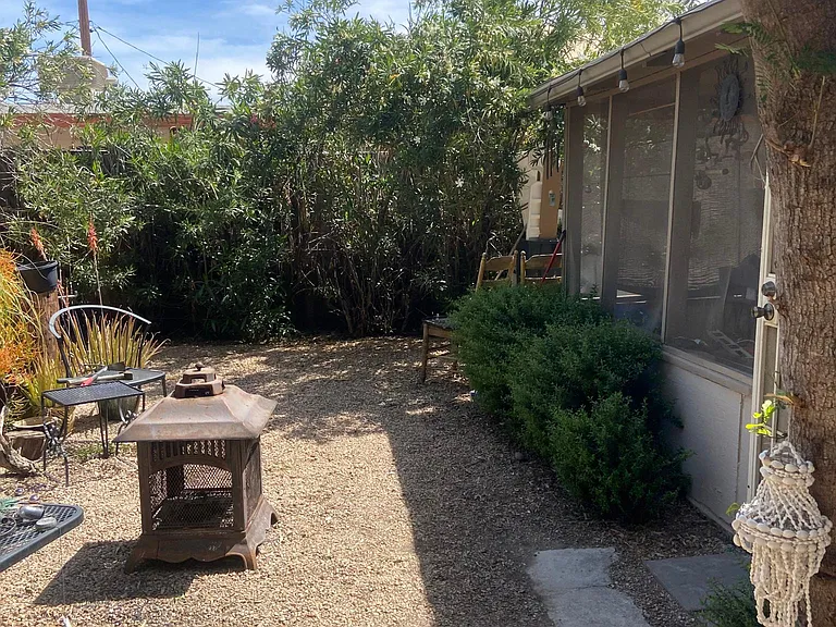 1110 W Roosevelt St — Photo 31