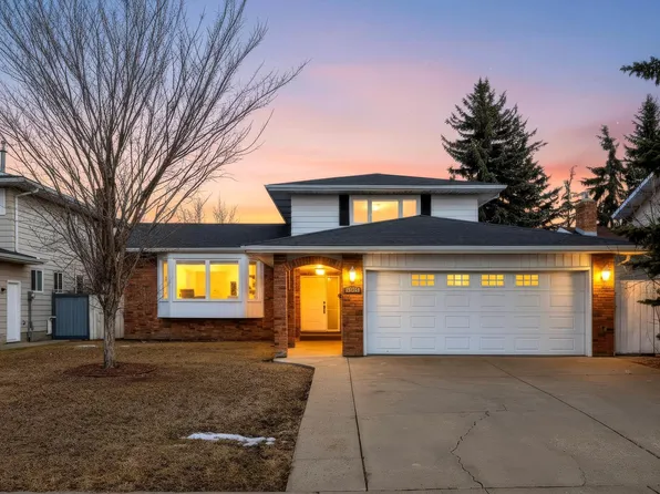 10524 31st Ave NW, Edmonton, AB T6J 2Y3