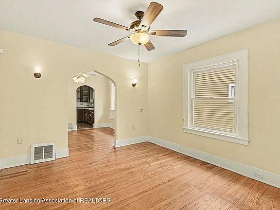 4th image of 1224 Climax St
