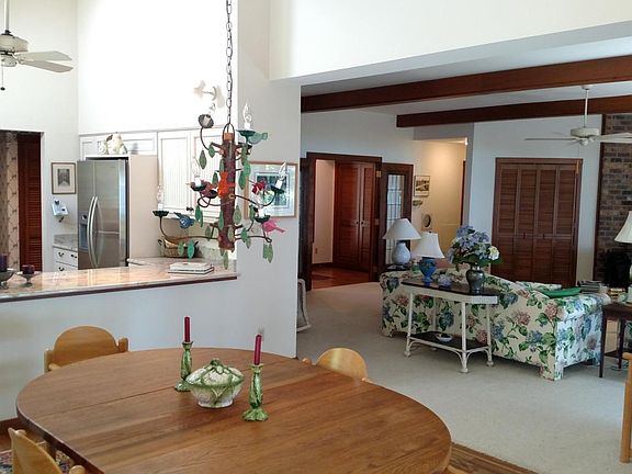 5th image of 1202 Shore Crest Dr