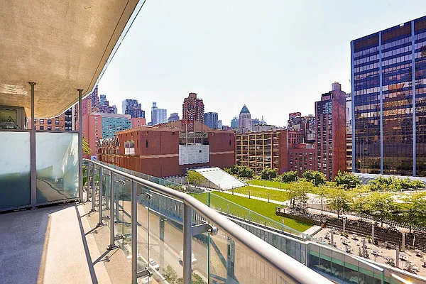 Sold by HighRiseNY | media 5