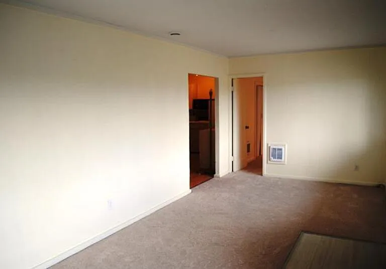 3708 S Perry St — Photo 3