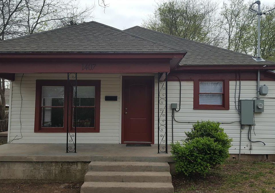 1st image of 1407 W Avenue L