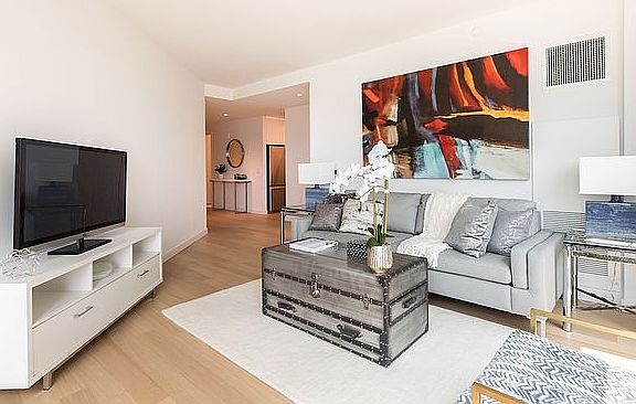 3rd image of 10 Halletts Pt APT 1909