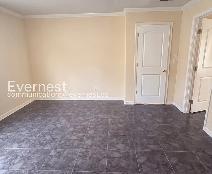 10718 Barberry Dr — Photo 23