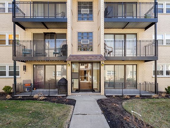2nd image of 6563 N Harlem Ave APT 3W