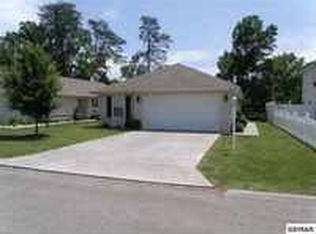 2013 Rivershore Ln, Sevierville, TN 37876