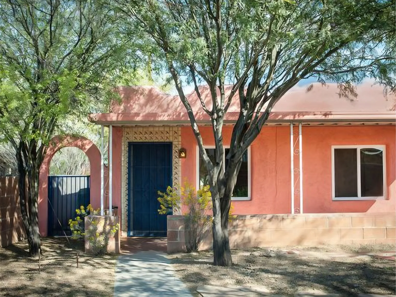 3 bed, 1610 sqft, $2,250 — Photo 1