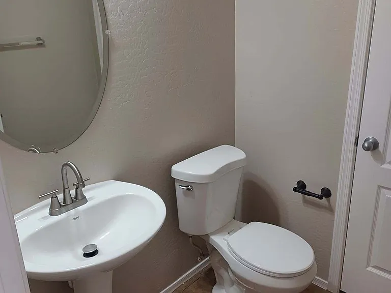 1029 E Canyon Trl — Photo 8
