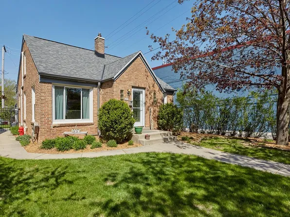3057 North 90th STREET, Milwaukee, WI 53222