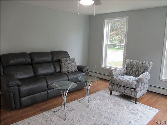 5th image of 610 2nd St