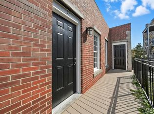 32 Carriage Ln #32, Saint Louis, MO